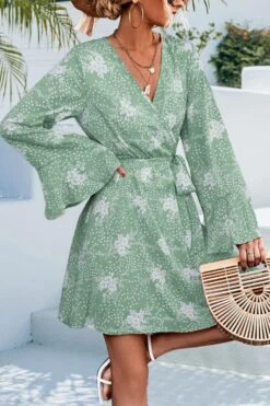 Non-stretch Floral Batch Printing Flared Sleeve Belt V-neck Stylish Mini Dress Wholesale Floral Dresses